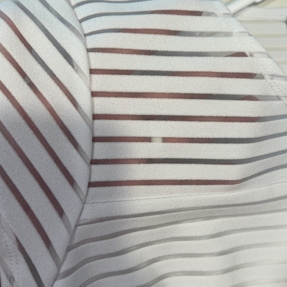 White Summer dress lined with cap sleeves - Picture 2 of 2